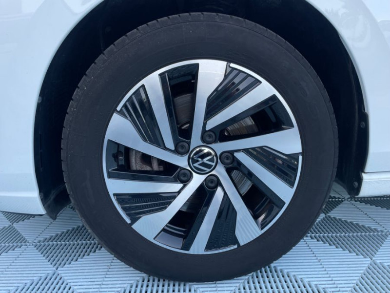 Photo 27 de l'offre de VOLKSWAGEN GOLF VIII 1.4 HYBRID 204 STYLE GPS Camera ACC LED+ 1ère Main à 25950€ chez Mérignac auto