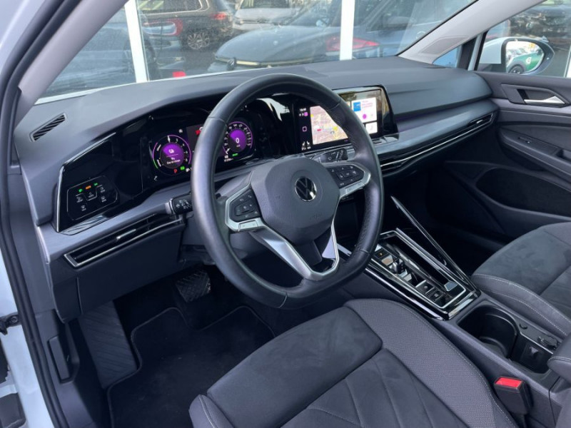 Photo 5 de l'offre de VOLKSWAGEN GOLF VIII 1.4 HYBRID 204 STYLE GPS Camera ACC LED+ 1ère Main à 25950€ chez Mérignac auto
