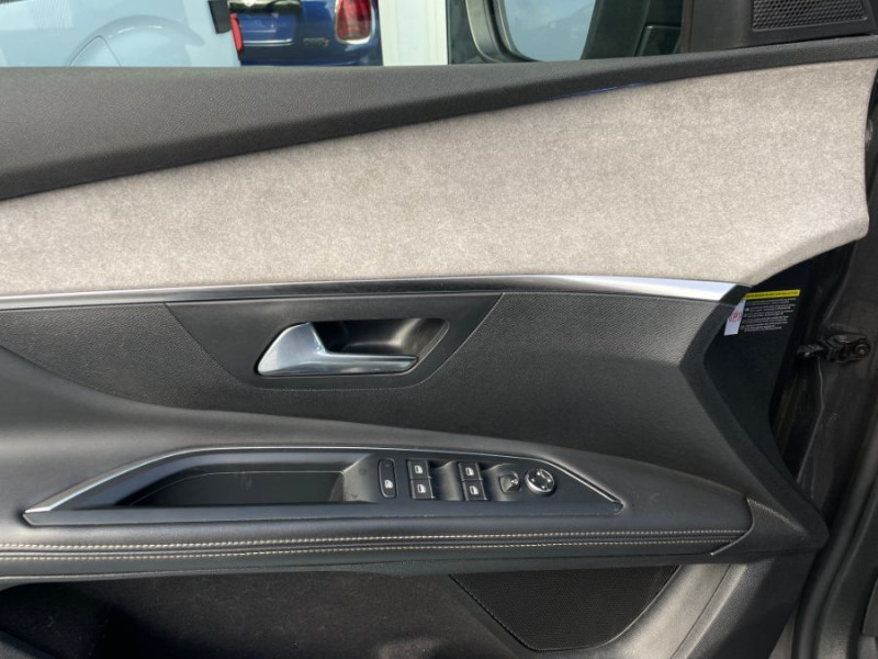 Photo 16 de l'offre de PEUGEOT 5008 II 1.5 BlueHDi 130 EAT8 GT TOE Camera 360° 7PL à 27950€ chez Mérignac auto