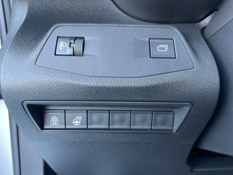 Photo 24 de l'offre de CITROEN BERLINGO 1.5 BlueHDi 130 EAT8 N1 MAX Camera 3 Sièges Arr. à 27450€ chez Mérignac auto