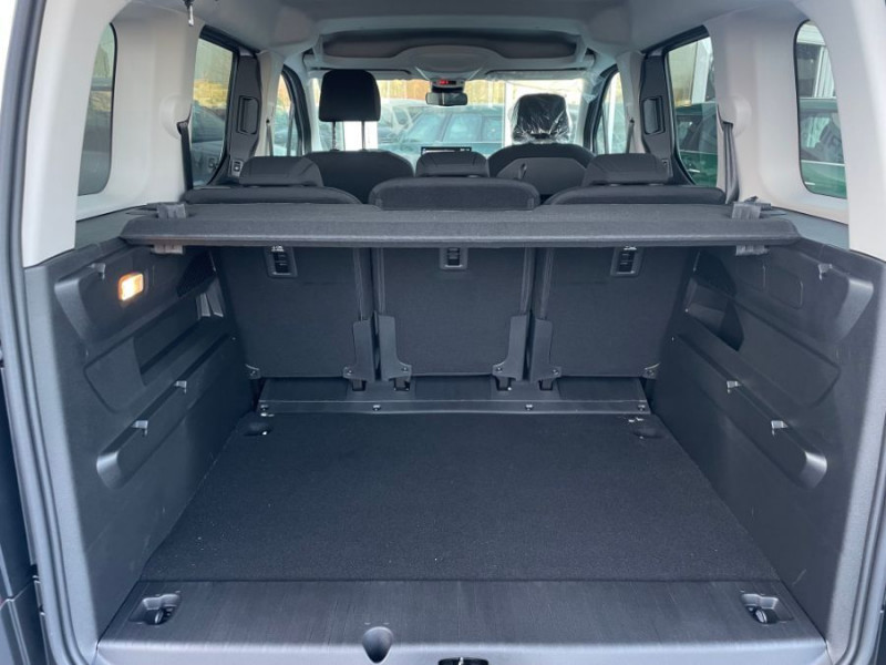 Photo 16 de l'offre de CITROEN BERLINGO 1.5 BlueHDi 130 EAT8 N1 MAX Camera 3 Sièges Arr. à 27450€ chez Mérignac auto