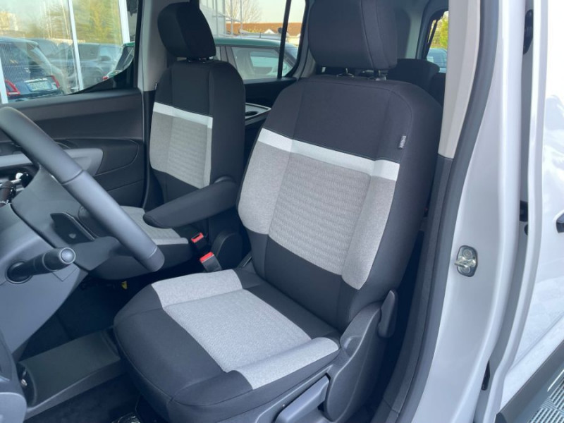Photo 5 de l'offre de CITROEN BERLINGO 1.5 BlueHDi 130 EAT8 N1 MAX Camera 3 Sièges Arr. à 27450€ chez Mérignac auto