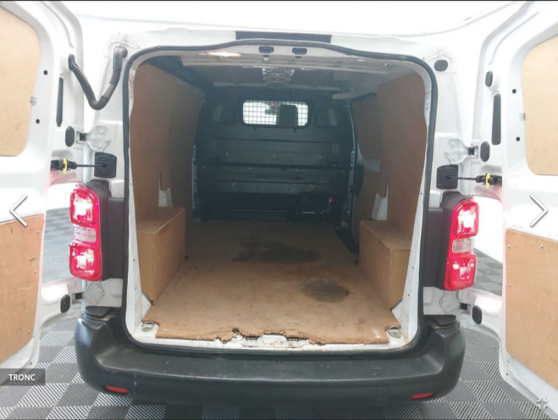 Photo 4 de l'offre de TOYOTA PROACE VAN 2.0 D-4D 122 BVM6 L1 DYNAMIC 16950.H.T. à 16950€ chez Mérignac auto