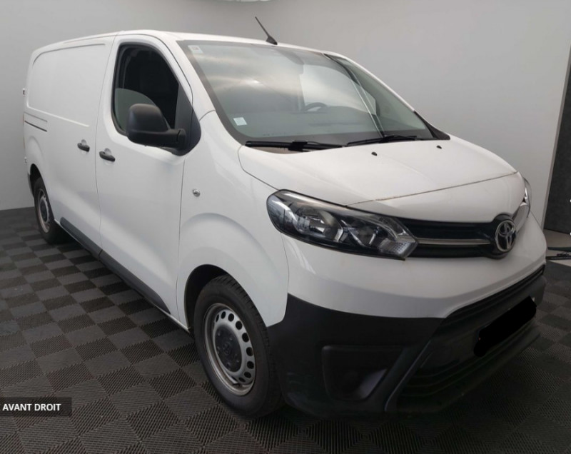 Photo 2 de l'offre de TOYOTA PROACE VAN 2.0 D-4D 122 BVM6 L1 DYNAMIC 16950.H.T. à 16950€ chez Mérignac auto