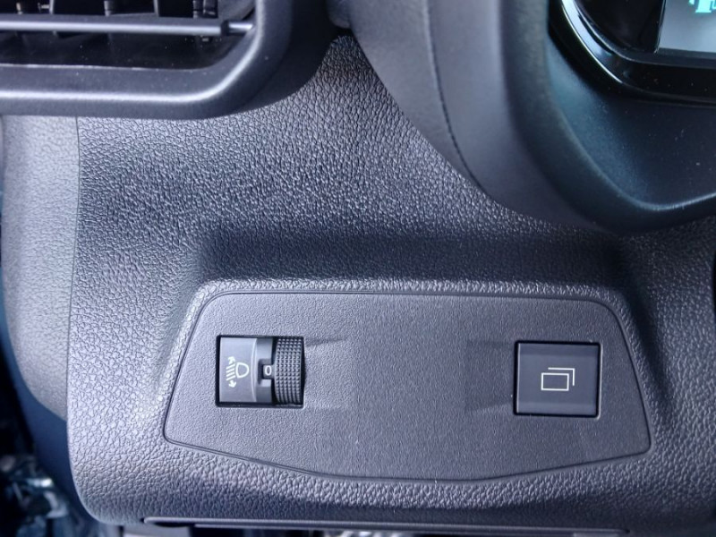 Photo 16 de l'offre de CITROEN BERLINGO 1.5 BlueHDi 130 EAT8 N1 MAX ADML Camera à 28750€ chez Mérignac auto