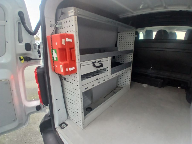 Photo 12 de l'offre de PEUGEOT EXPERT Double Cabine LONG L3 2.0 BlueHDi 180 EAT8 DC 6PL GPS Galerie Attel. 26950.H.T à 26950€ chez Mérignac auto