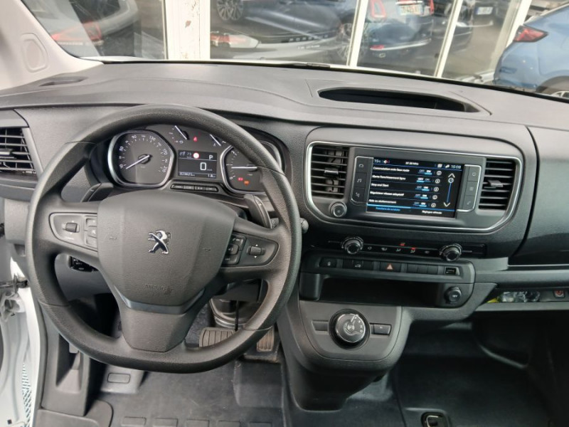 Photo 4 de l'offre de PEUGEOT EXPERT Double Cabine LONG L3 2.0 BlueHDi 180 EAT8 DC 6PL GPS Galerie Attel. 26950.H.T à 26950€ chez Mérignac auto