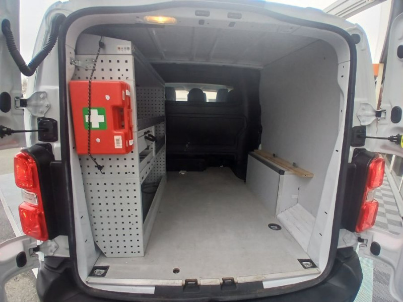 Photo 3 de l'offre de PEUGEOT EXPERT Double Cabine LONG L3 2.0 BlueHDi 180 EAT8 DC 6PL GPS Galerie Attel. 26950.H.T à 26950€ chez Mérignac auto