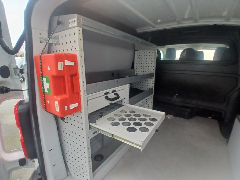 Photo 13 de l'offre de PEUGEOT EXPERT Double Cabine LONG L3 2.0 BlueHDi 180 EAT8 DC 6PL GPS Galerie Attel. 26950.H.T à 26950€ chez Mérignac auto