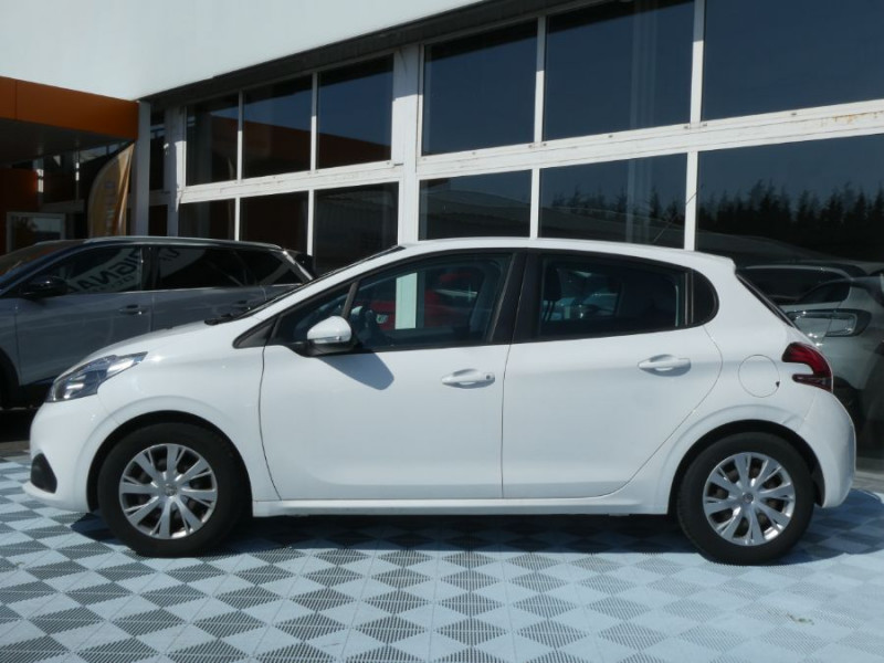Photo 12 de l'offre de PEUGEOT 208 1.2 PureTech 82 ACTIVE BUSINESS GPS Radar à 9950€ chez Mérignac auto
