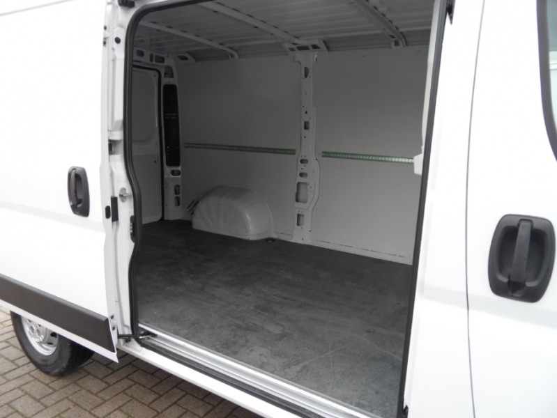 Photo 11 de l'offre de OPEL MOVANO 2.2 BlueHDi 140 BVM6 L2H1 3T5 GPS Camera CLIM Auto 20470.H.T. à 20470€ chez Mérignac auto