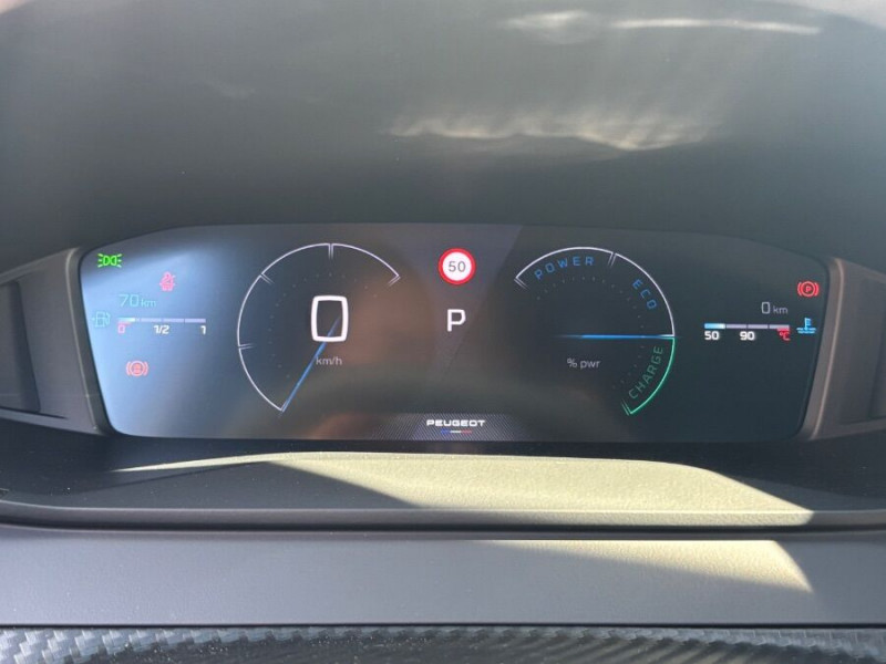 Photo 20 de l'offre de PEUGEOT 2008 II (2) 1.2 HYBRID 145 e-DCS6 ALLURE Camera à 26450€ chez Mérignac auto