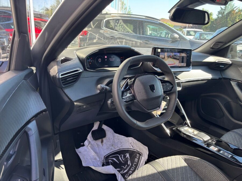 Photo 13 de l'offre de PEUGEOT 2008 II (2) 1.2 HYBRID 145 e-DCS6 ALLURE Camera à 26450€ chez Mérignac auto