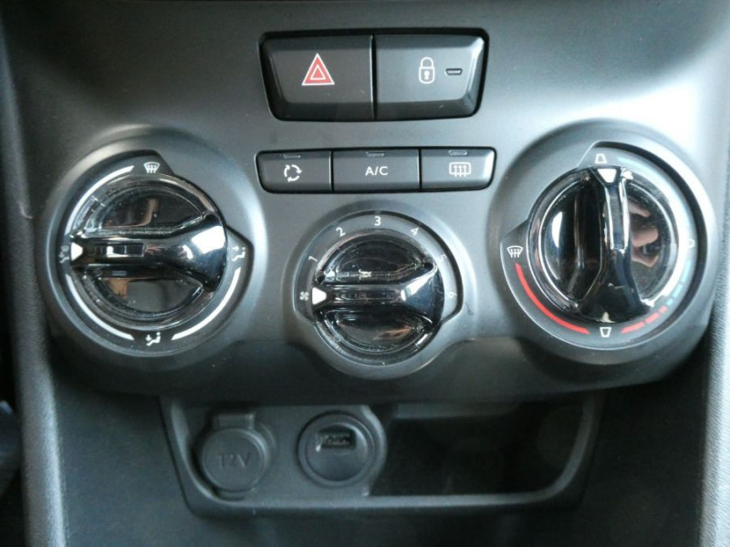 Photo 30 de l'offre de PEUGEOT 208 1.2 PureTech 82 ACTIVE BUSINESS GPS Radar à 9950€ chez Mérignac auto