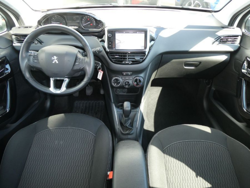 Photo 13 de l'offre de PEUGEOT 208 1.2 PureTech 82 ACTIVE BUSINESS GPS Radar à 9950€ chez Mérignac auto