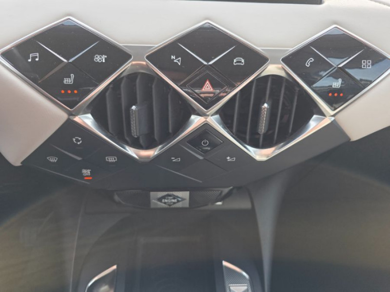 Photo 23 de l'offre de DS DS3 CROSSBACK 1.2 PureTech 130 EAT8 GRAND CHIC RIVOLI SC ACC Matrix Attel. à 13950€ chez Mérignac auto