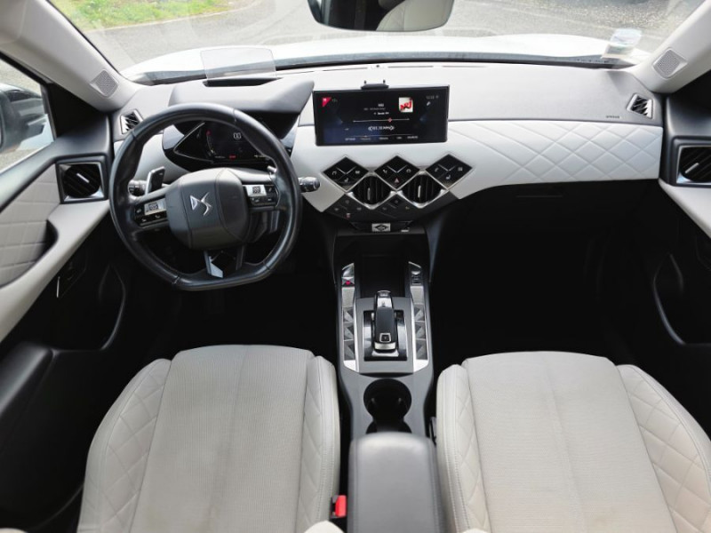 Photo 4 de l'offre de DS DS3 CROSSBACK 1.2 PureTech 130 EAT8 GRAND CHIC RIVOLI SC ACC Matrix Attel. à 13950€ chez Mérignac auto