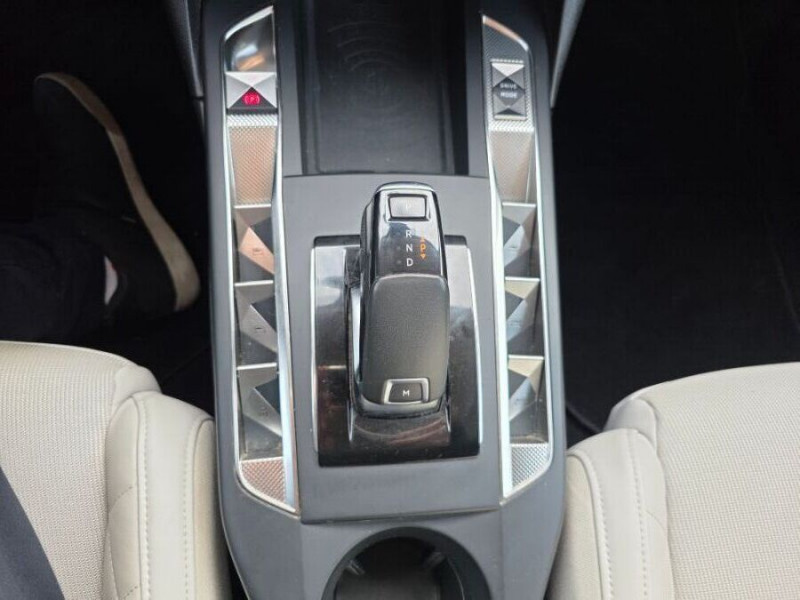 Photo 31 de l'offre de DS DS3 CROSSBACK 1.2 PureTech 130 EAT8 GRAND CHIC RIVOLI SC ACC Matrix Attel. à 13950€ chez Mérignac auto
