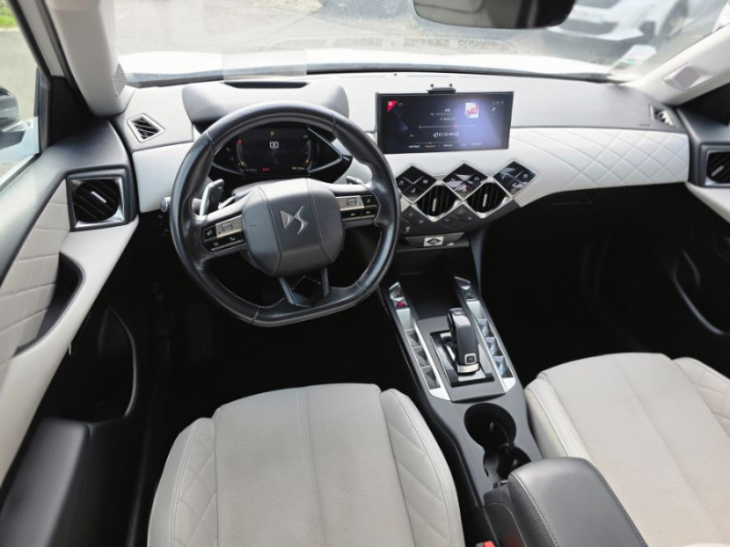 Photo 19 de l'offre de DS DS3 CROSSBACK 1.2 PureTech 130 EAT8 GRAND CHIC RIVOLI SC ACC Matrix Attel. à 13950€ chez Mérignac auto