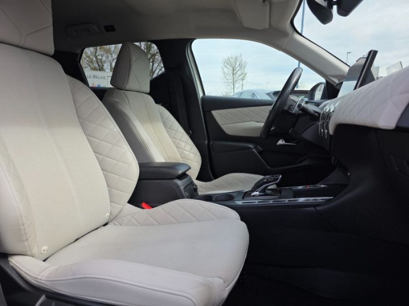 Photo 18 de l'offre de DS DS3 CROSSBACK 1.2 PureTech 130 EAT8 GRAND CHIC RIVOLI SC ACC Matrix Attel. à 13950€ chez Mérignac auto