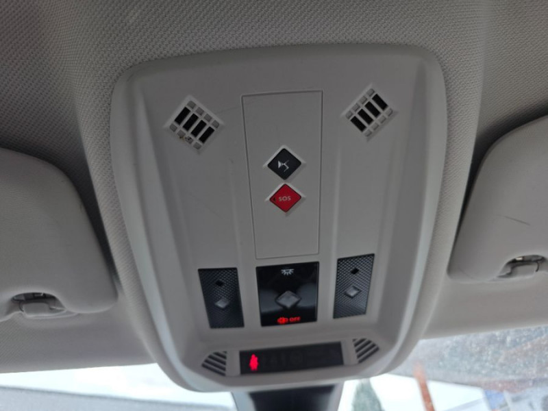 Photo 32 de l'offre de DS DS3 CROSSBACK 1.2 PureTech 130 EAT8 GRAND CHIC RIVOLI SC ACC Matrix Attel. à 13950€ chez Mérignac auto