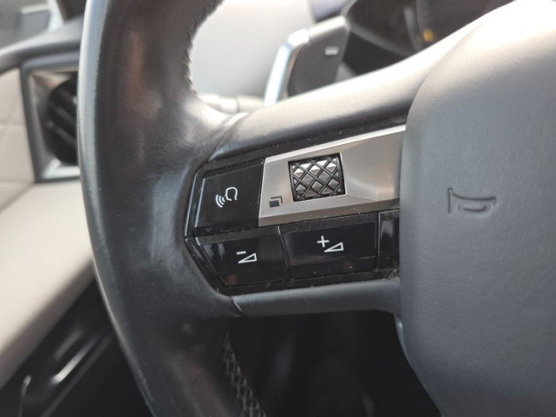 Photo 35 de l'offre de DS DS3 CROSSBACK 1.2 PureTech 130 EAT8 GRAND CHIC RIVOLI SC ACC Matrix Attel. à 13950€ chez Mérignac auto