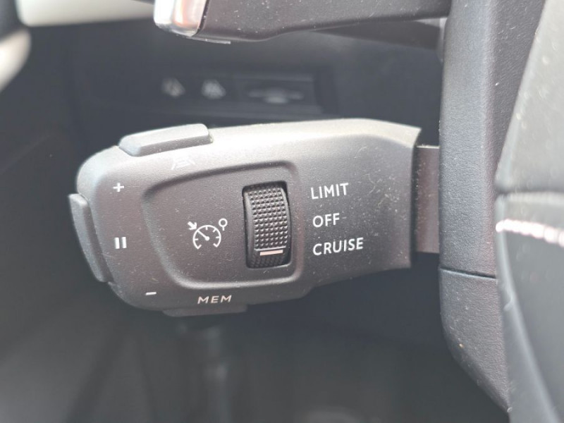 Photo 22 de l'offre de DS DS3 CROSSBACK 1.2 PureTech 130 EAT8 GRAND CHIC RIVOLI SC ACC Matrix Attel. à 13950€ chez Mérignac auto