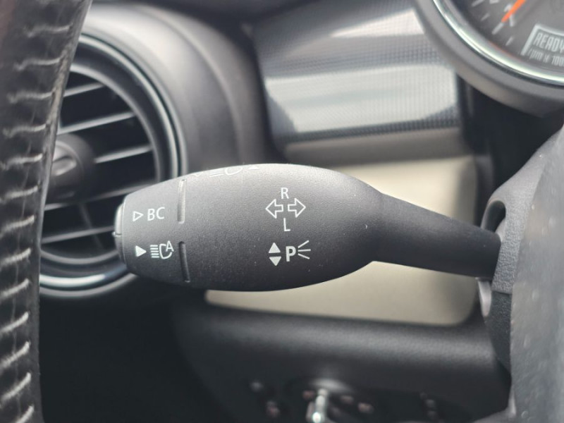 Photo 28 de l'offre de MINI MINI III (F56) 1.5i 136 BVA6 COOPER HEDDON STREET TOE JA17 à 15690€ chez Mérignac auto