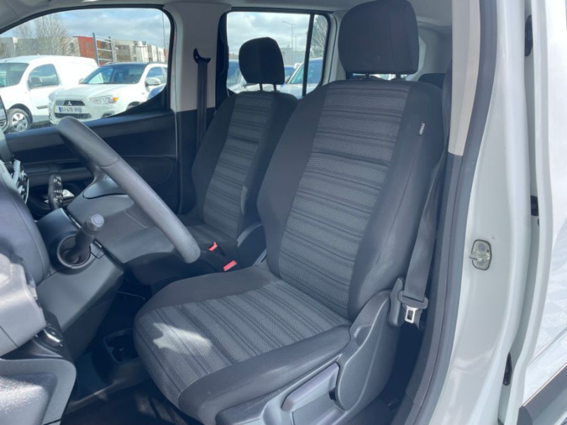 Photo 5 de l'offre de OPEL COMBO LIFE XL LONG 1.2 Turbo 110 BVM6 L2H1 ENJOY GPS Radar 7PL à 19900€ chez Mérignac auto