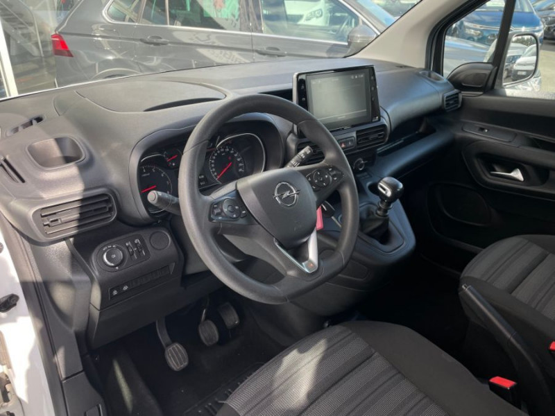 Photo 16 de l'offre de OPEL COMBO LIFE XL LONG 1.2 Turbo 110 BVM6 L2H1 ENJOY GPS Radar 7PL à 19900€ chez Mérignac auto