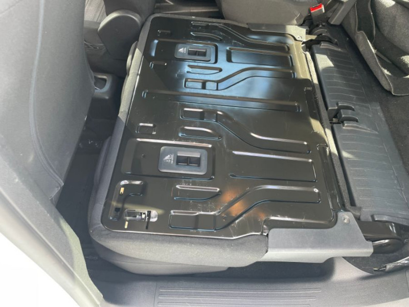 Photo 20 de l'offre de OPEL COMBO LIFE XL LONG 1.2 Turbo 110 BVM6 L2H1 ENJOY GPS Radar 7PL à 19900€ chez Mérignac auto