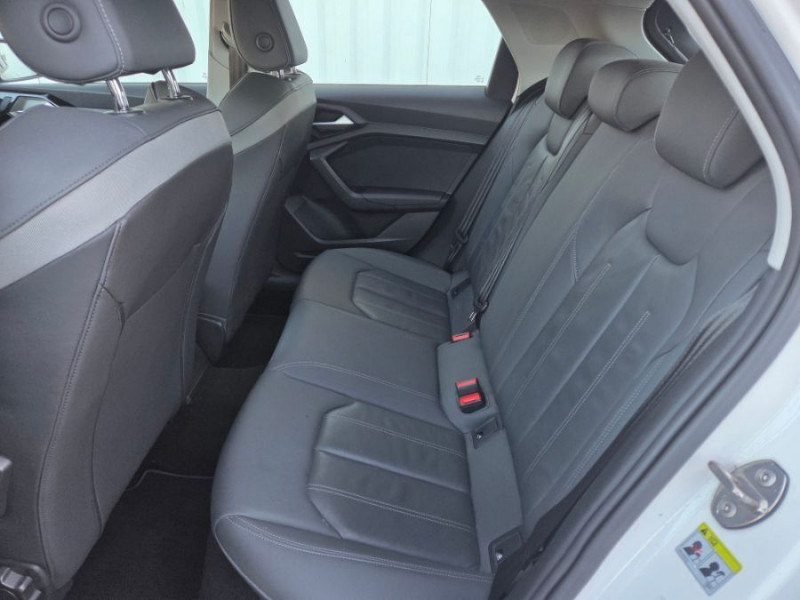 Photo 5 de l'offre de AUDI A1 30 TFSI 116 S Tronic DESIGN LUXE CUIR LED JA17 à 18450€ chez Mérignac auto