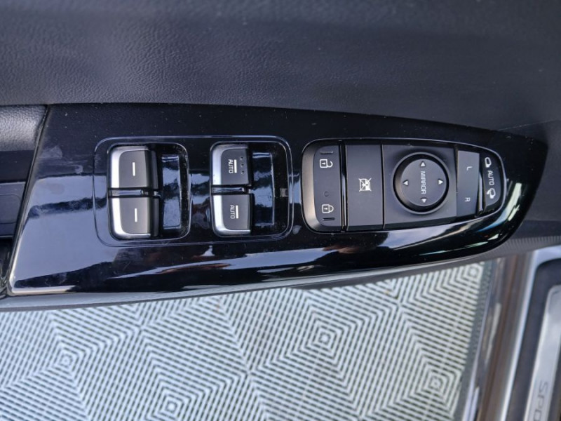 Photo 16 de l'offre de KIA SPORTAGE 1.6 CRDI 136 BVA GT LINE CUIR Camera Attel. à 19450€ chez Mérignac auto