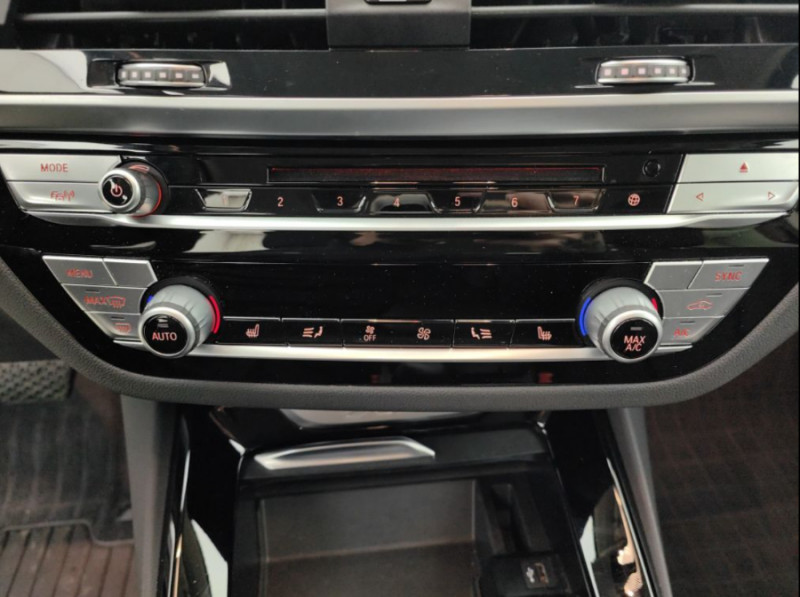 Photo 14 de l'offre de BMW X3 (G01) XDRIVE 20DA 190 PACK CUIR GPS Hayon EL.1ère Main à 36500€ chez Mérignac auto