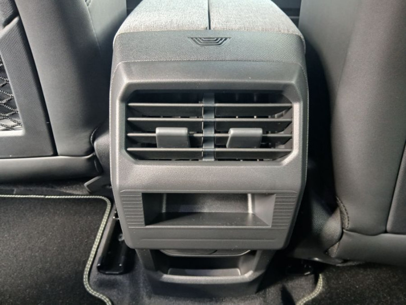 Photo 32 de l'offre de PEUGEOT 3008 HYBRID 145 e-DCS6 GT Hayon Elect. LED Pixel SC 2026 à 33950€ chez Mérignac auto