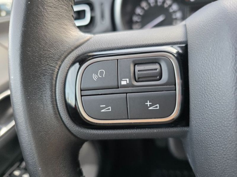 Photo 23 de l'offre de CITROEN C3 III 1.2 PureTech 82 SHINE GPS Camera à 9650€ chez Mérignac auto