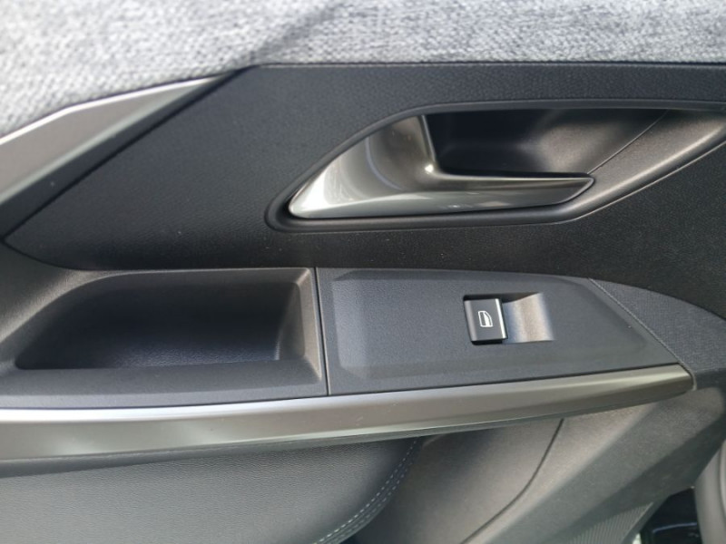 Photo 38 de l'offre de PEUGEOT 3008 HYBRID 145 e-DCS6 GT Hayon Elect. LED Pixel SC 2026 à 33950€ chez Mérignac auto