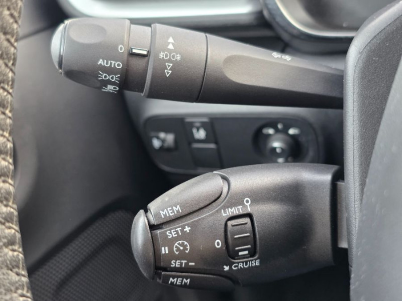 Photo 25 de l'offre de CITROEN C3 III 1.2 PureTech 82 SHINE GPS Camera à 9650€ chez Mérignac auto