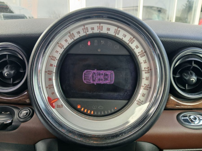 Photo 22 de l'offre de MINI MINI CABRIOLET 2.0 D 112 BVA COOPER Red Hot CHILI CUIR GPS à 13490€ chez Mérignac auto