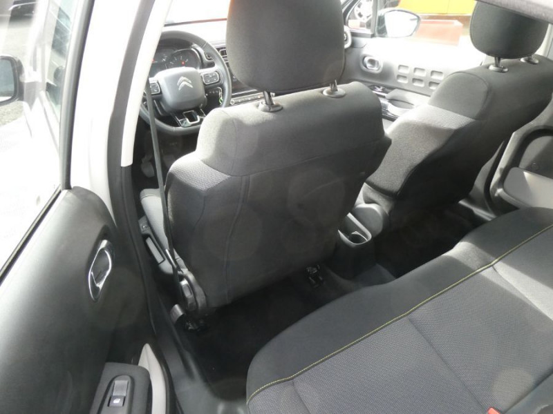 Photo 18 de l'offre de CITROEN C3 III 1.2 PureTech 82 SHINE CarPlay SC TOIT Pano JA16 à 10450€ chez Mérignac auto