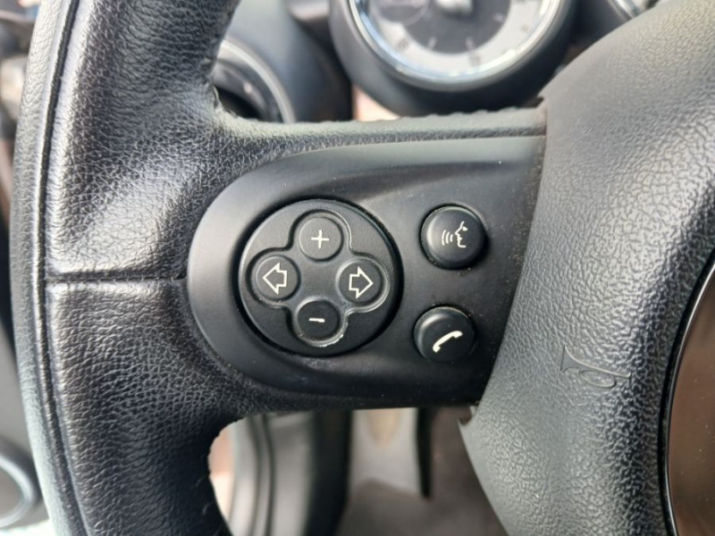 Photo 30 de l'offre de MINI MINI CABRIOLET 2.0 D 112 BVA COOPER Red Hot CHILI CUIR GPS à 13490€ chez Mérignac auto