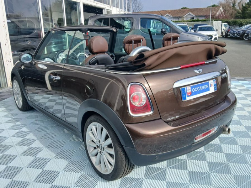 Photo 9 de l'offre de MINI MINI CABRIOLET 2.0 D 112 BVA COOPER Red Hot CHILI CUIR GPS à 13490€ chez Mérignac auto