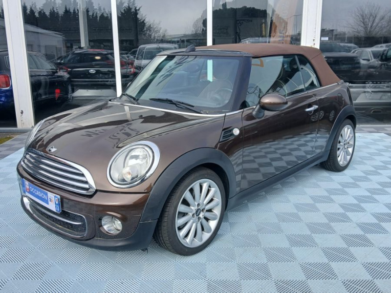 Photo 2 de l'offre de MINI MINI CABRIOLET 2.0 D 112 BVA COOPER Red Hot CHILI CUIR GPS à 13490€ chez Mérignac auto