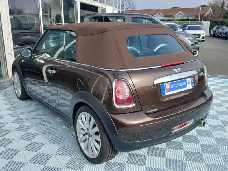 Photo 10 de l'offre de MINI MINI CABRIOLET 2.0 D 112 BVA COOPER Red Hot CHILI CUIR GPS à 13490€ chez Mérignac auto