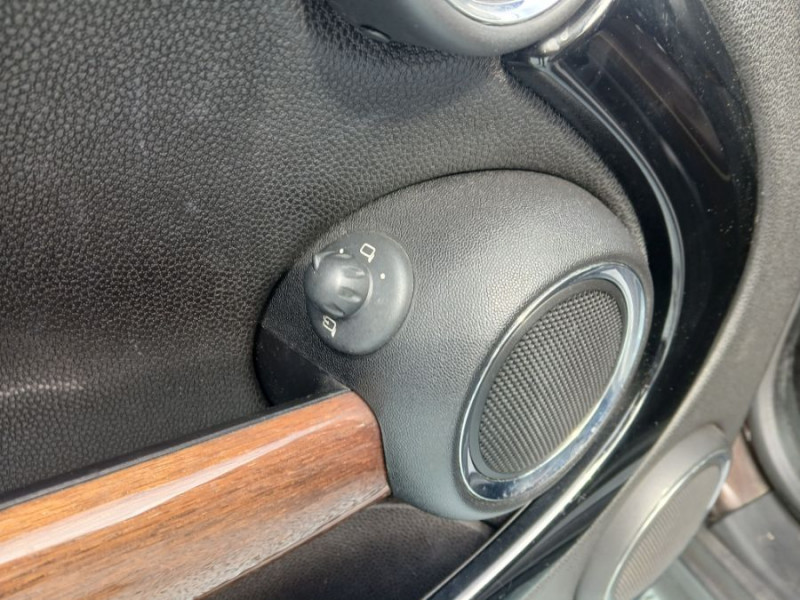 Photo 17 de l'offre de MINI MINI CABRIOLET 2.0 D 112 BVA COOPER Red Hot CHILI CUIR GPS à 13490€ chez Mérignac auto