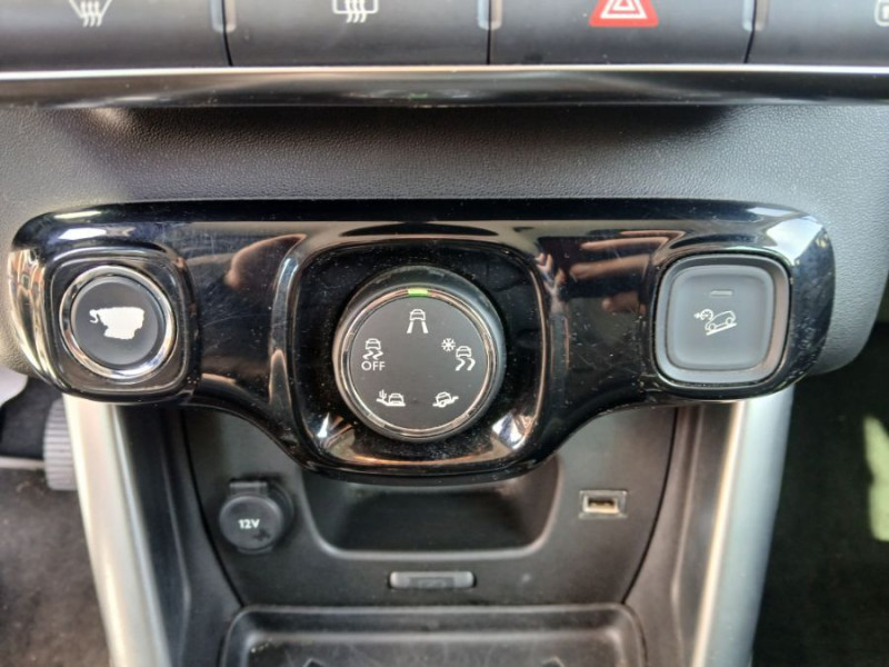 Photo 22 de l'offre de CITROEN C3 AIRCROSS 1.6 BlueHDi 120 BVM6 SHINE GPS Camera JA17 Hifi HUD PK Hiver à 11950€ chez Mérignac auto
