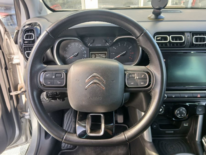 Photo 17 de l'offre de CITROEN C3 AIRCROSS 1.6 BlueHDi 120 BVM6 SHINE GPS Camera JA17 Hifi HUD PK Hiver à 11950€ chez Mérignac auto