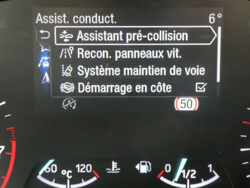 Photo 24 de l'offre de FORD FOCUS III 1.0 EcoBoost 125 BVM6 5P ST LINE Key Less 1ère Main à 15950€ chez Mérignac auto