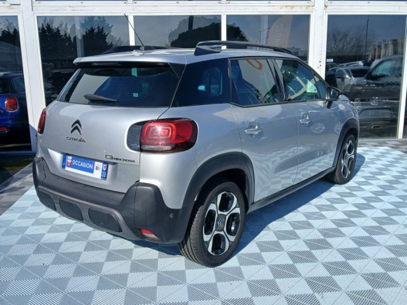 Photo 3 de l'offre de CITROEN C3 AIRCROSS 1.6 BlueHDi 120 BVM6 SHINE GPS Camera JA17 Hifi HUD PK Hiver à 11950€ chez Mérignac auto
