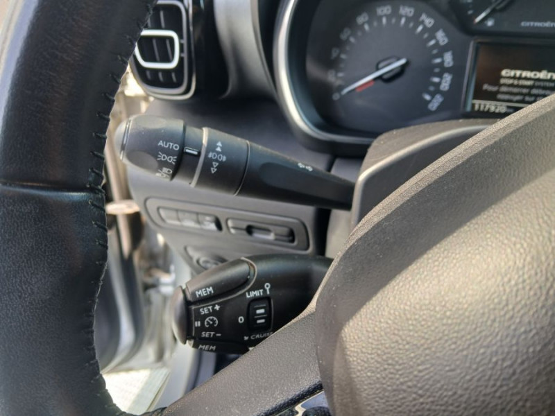Photo 31 de l'offre de CITROEN C3 AIRCROSS 1.6 BlueHDi 120 BVM6 SHINE GPS Camera JA17 Hifi HUD PK Hiver à 11950€ chez Mérignac auto